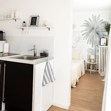 Appartement Avec Climatisation, A 900 M De La Plage Fréjus Buitenkant foto